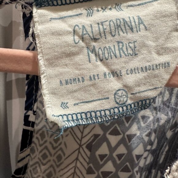 California Moonrise Romper - Picture 3 of 8